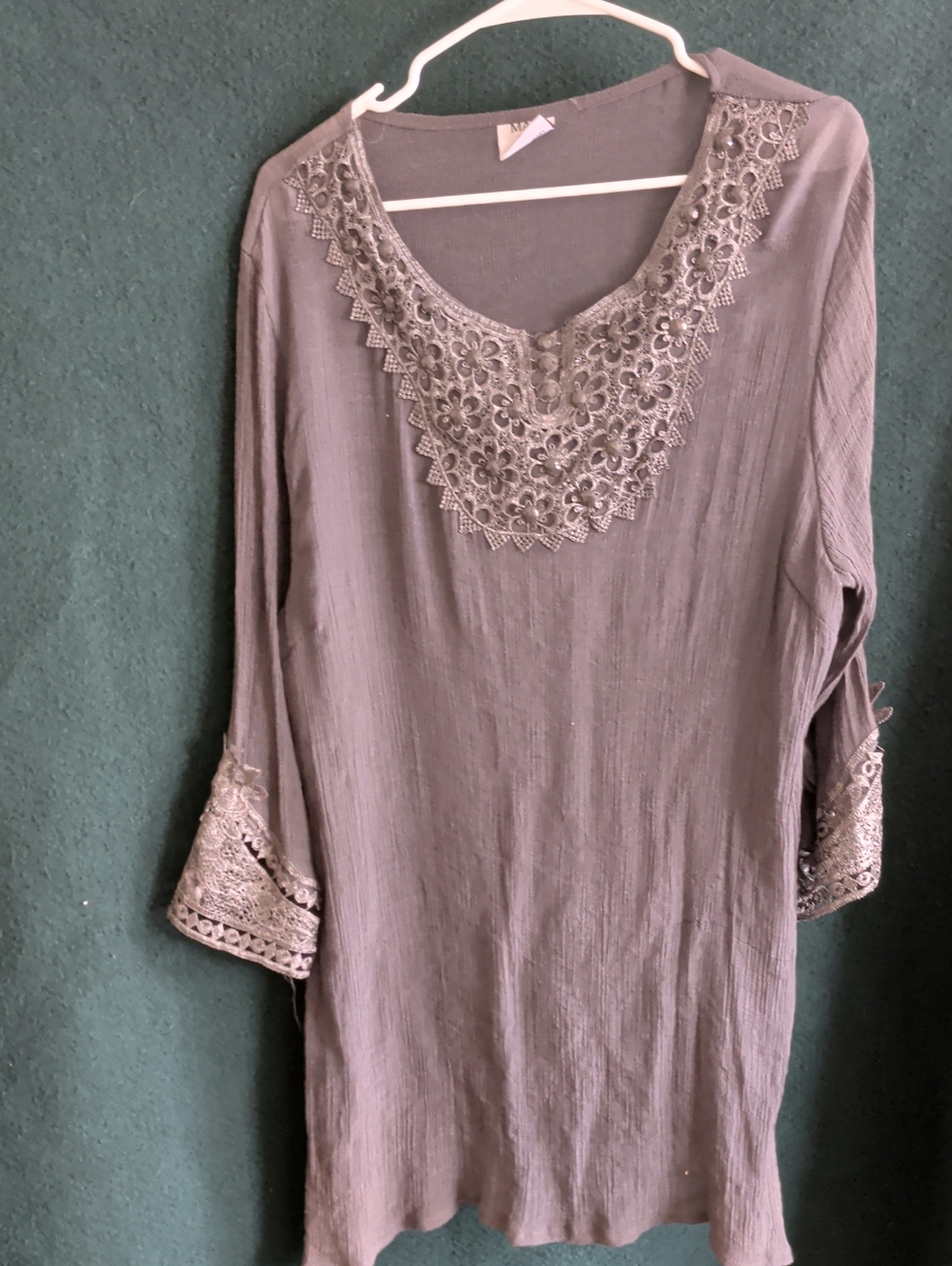 Women's Embroidered Scoop-Neck Tunic in Gray